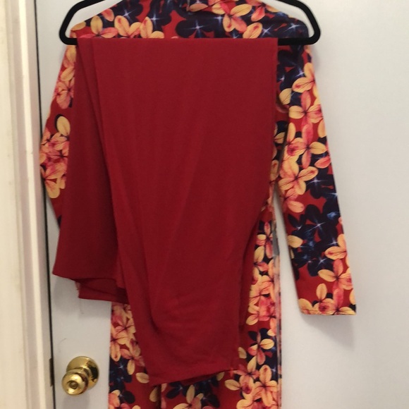 Vietnamese ao dài - Picture 3 of 3